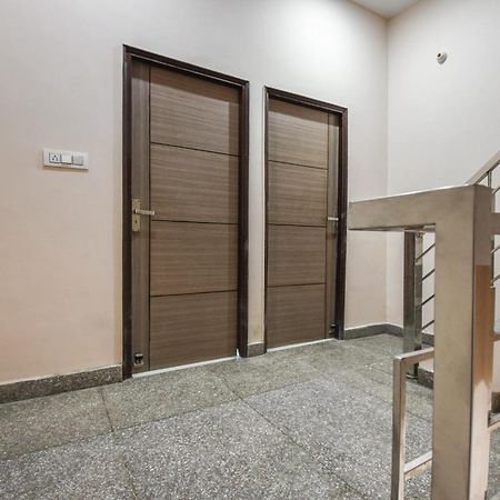 Hotel O Hi Tech Panchkula Bagian luar foto