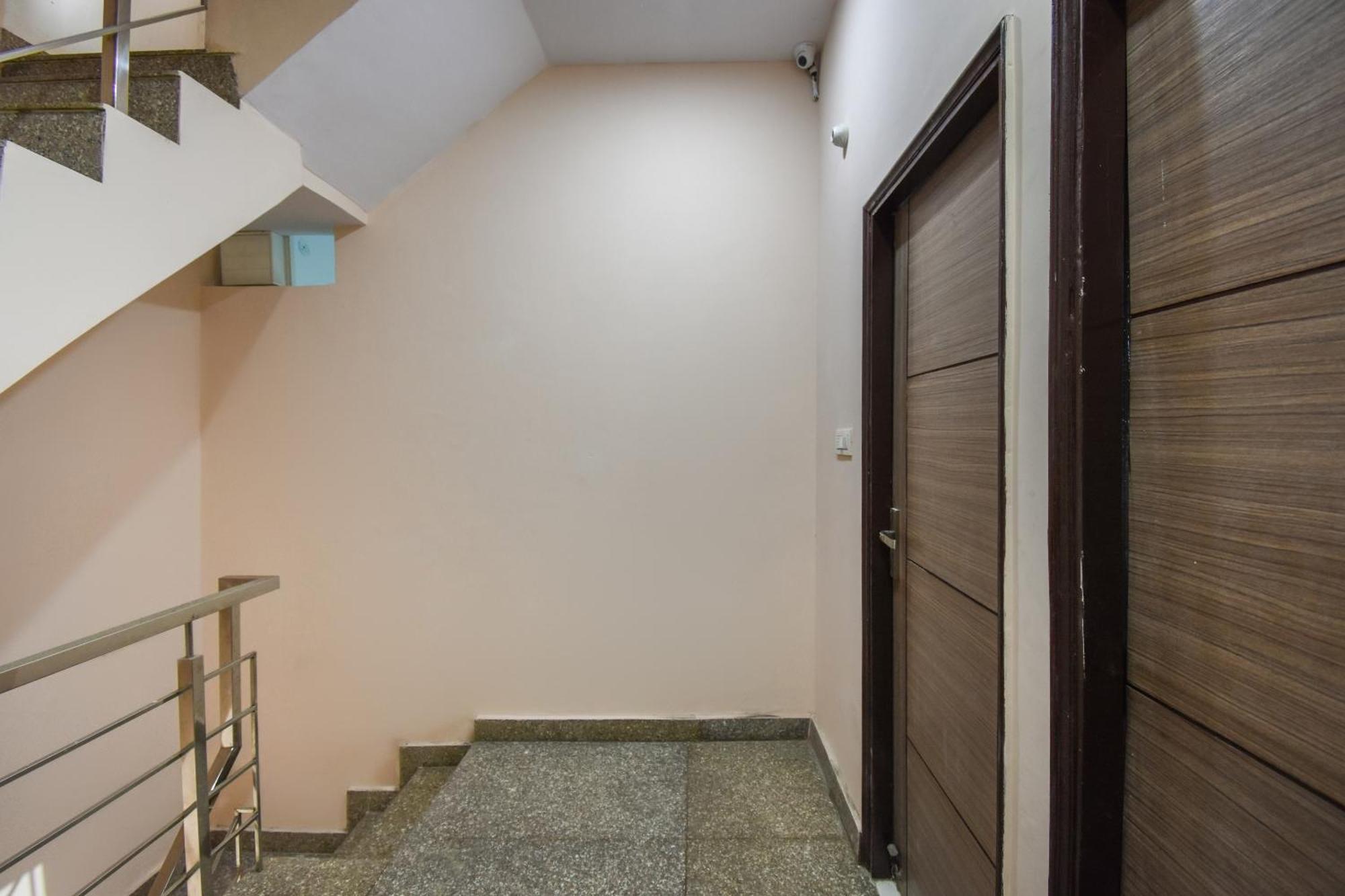 Hotel O Hi Tech Panchkula Bagian luar foto