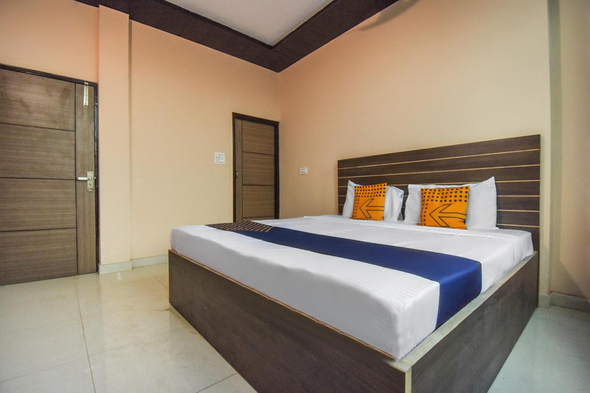Hotel O Hi Tech Panchkula Bagian luar foto