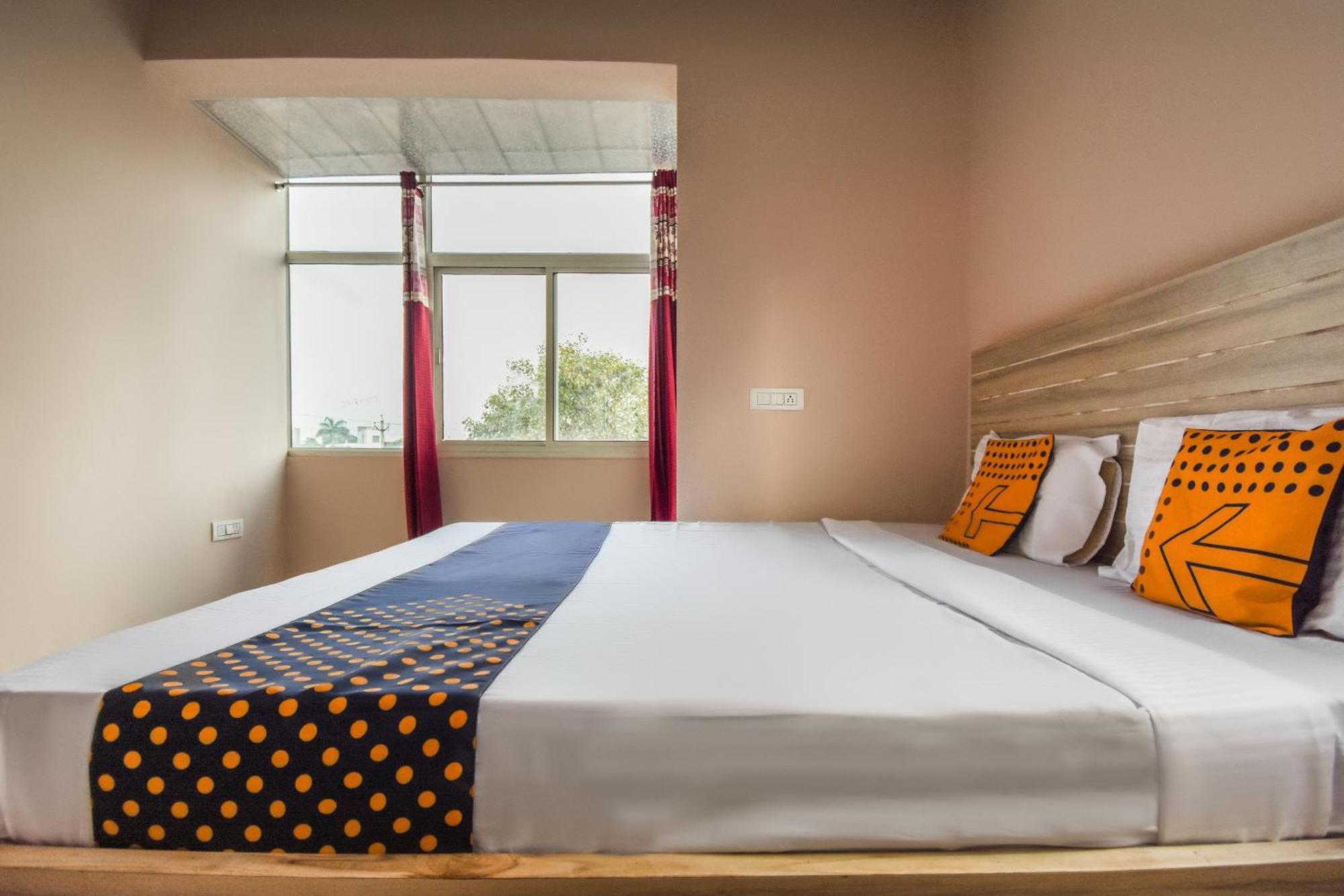 Hotel O Hi Tech Panchkula Bagian luar foto