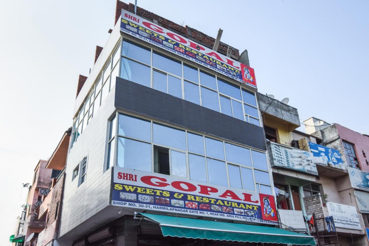 Hotel O Hi Tech Panchkula Bagian luar foto